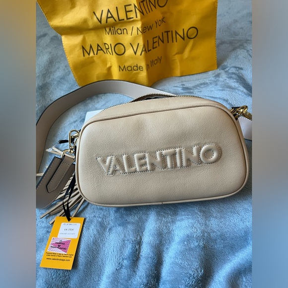 VALENTINO BY MARIO VALENTINO / WOMEN /
BAGS / CROSSBODY,BELLA EMBOSSED LEATHER - Picture 8 of 12